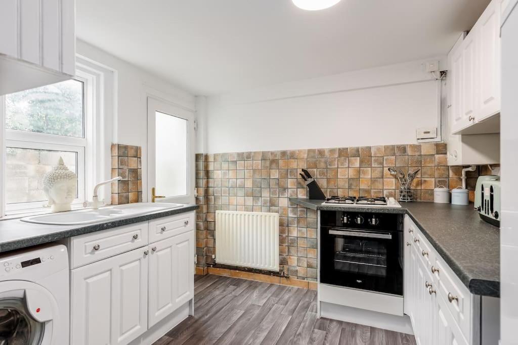 Weekly Monthly Deal-4 Beds-Large House-Driveway By Lima Apartments Ltd Bournemouth Exterior photo